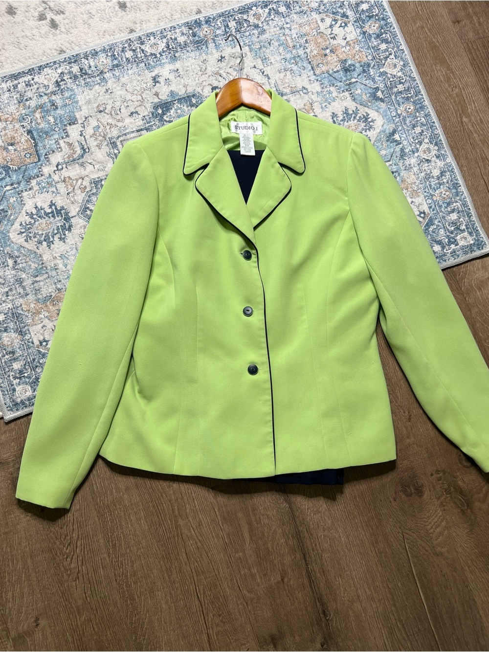 Vintage Studio I lime green blazer pants featuring blue piping trim